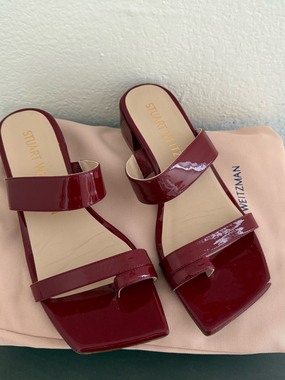 Stuart Weitzman Women's Burgundy Patent Maisie 35 Sandals